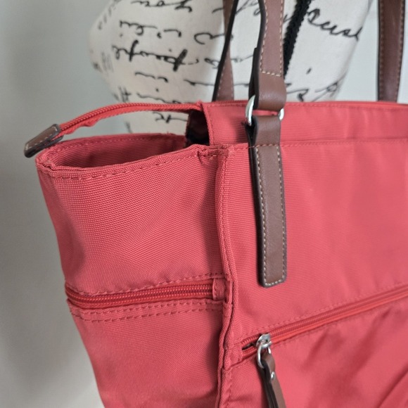 Franco Sarto Orange Nylon Shoulder Bag Casual Purse Multiple Pockets Resortwear - Picture 5 of 16